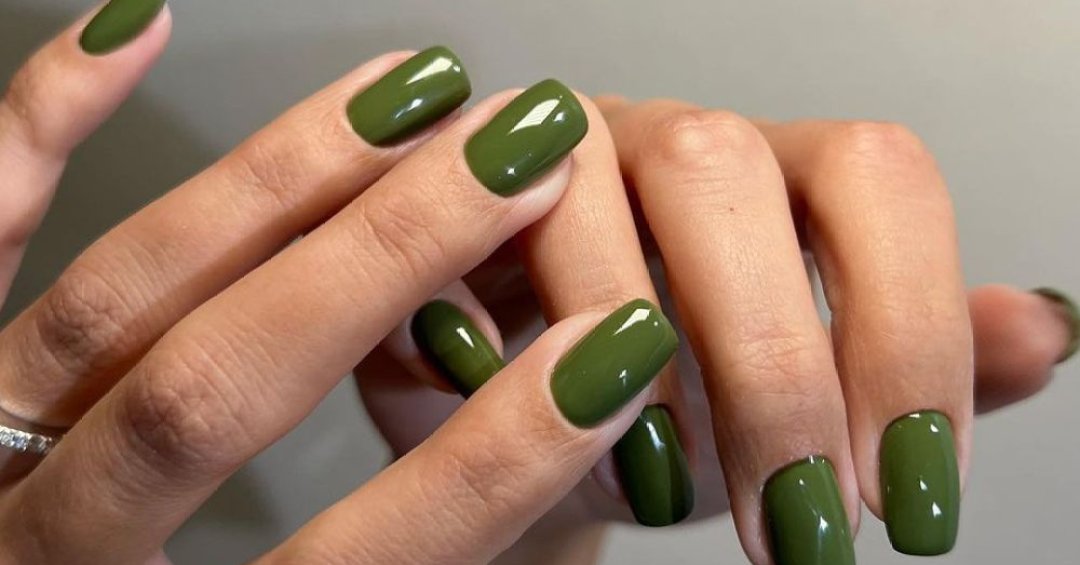 unhas fosca verde oliva