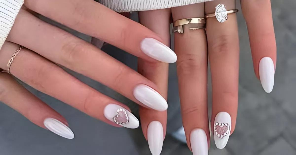 unhas quadradas com cantos arredondados em gel