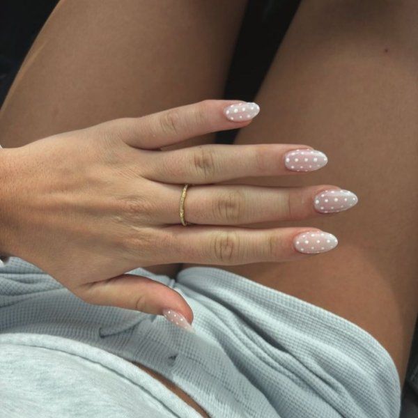 elegância silenciosa unhas