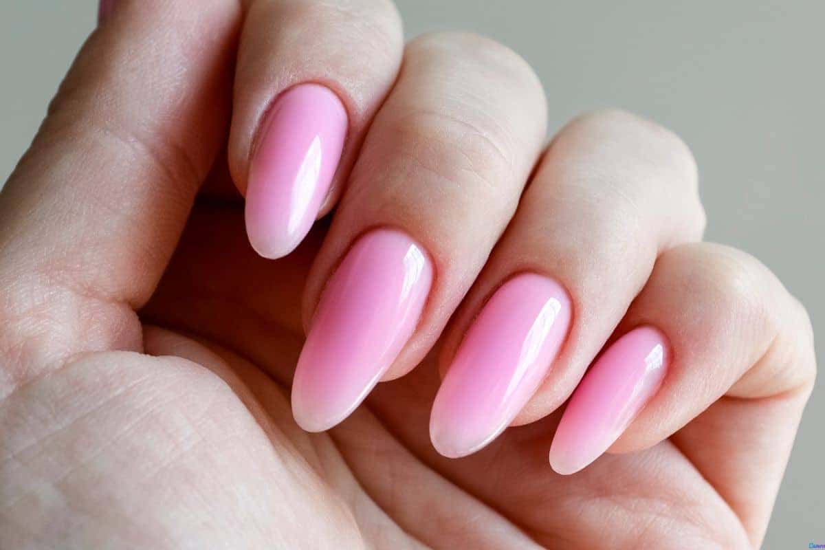 Unhas encapsuladas rosa