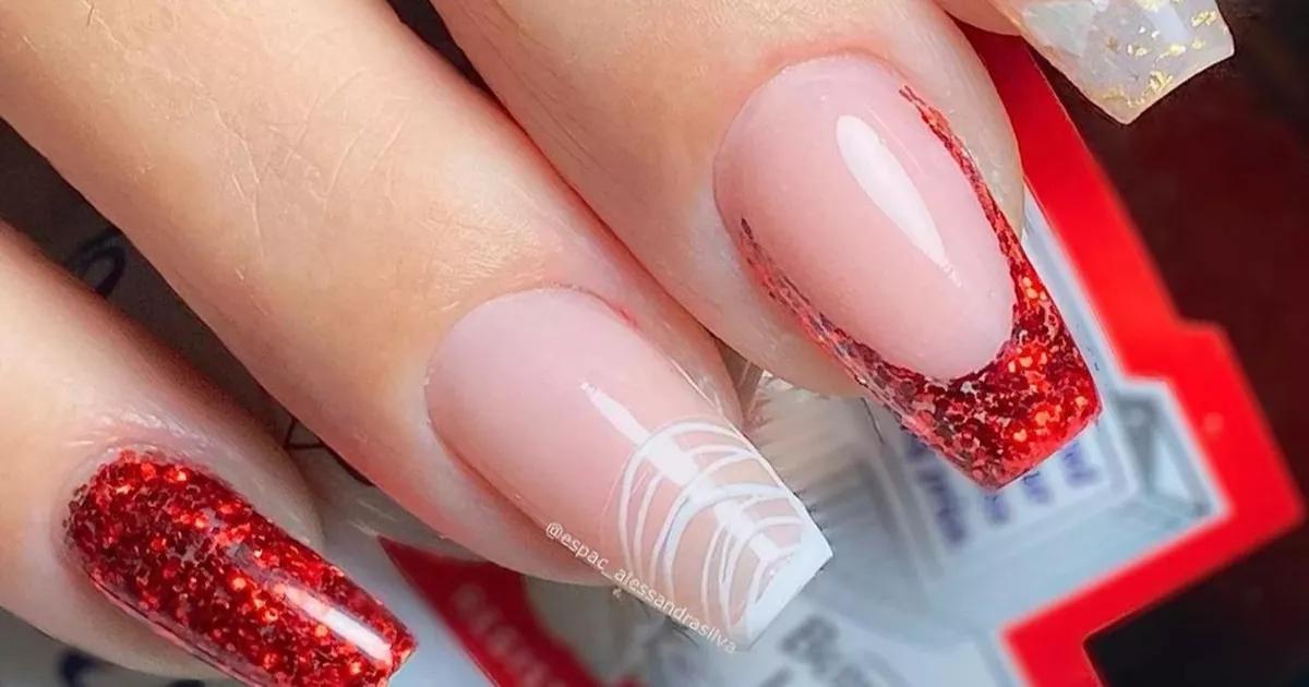 unhas de fibra de vidro decoradas curtas