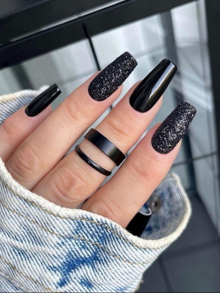 unhas pretas fáceis de fazer