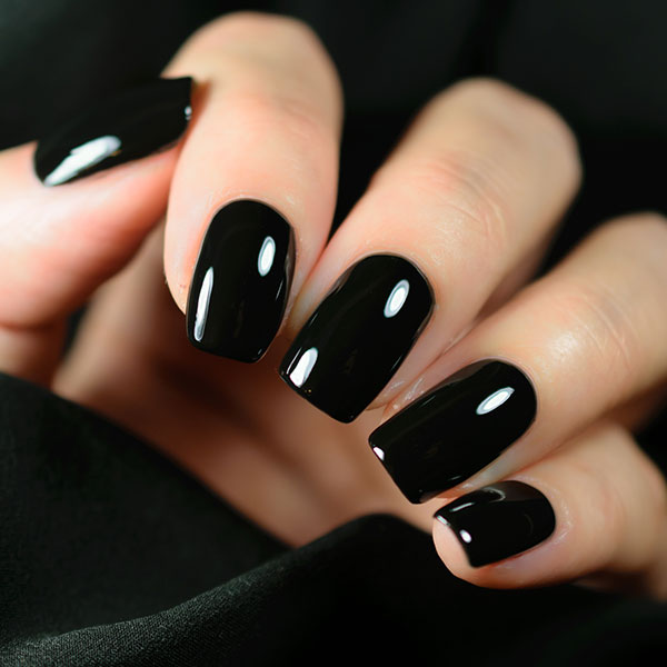 unhas pretas com glitter