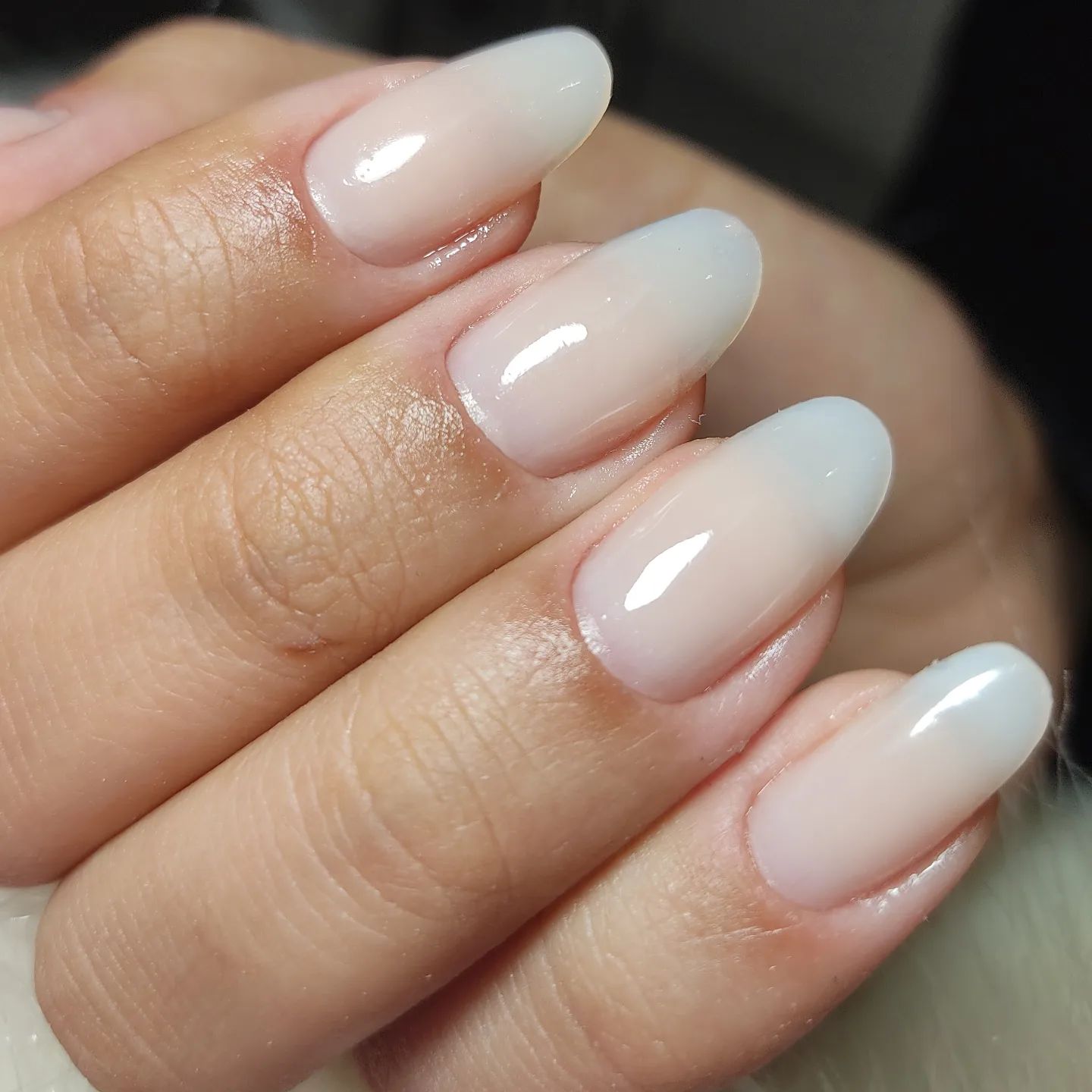 unhas arredondadas vs quadradas