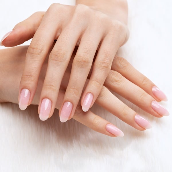 unhas quadradas arredondadas