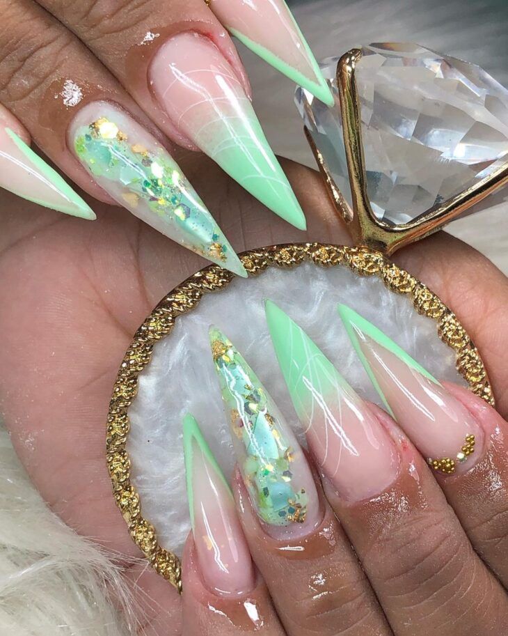 unhas stiletto minimalistas
