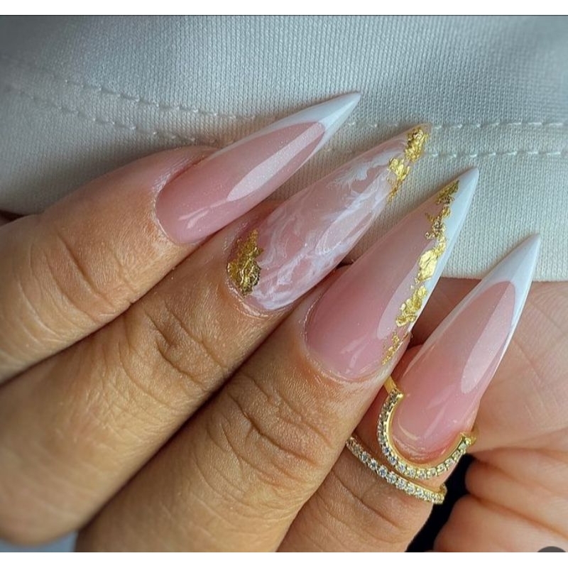unhas pontudas decoradas simples