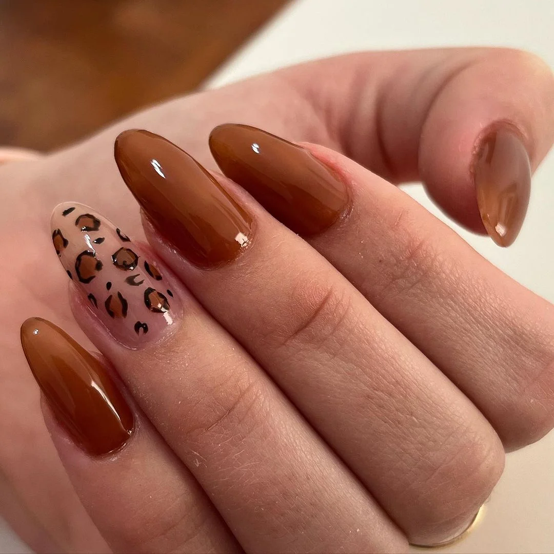 esmalte terracota unhas