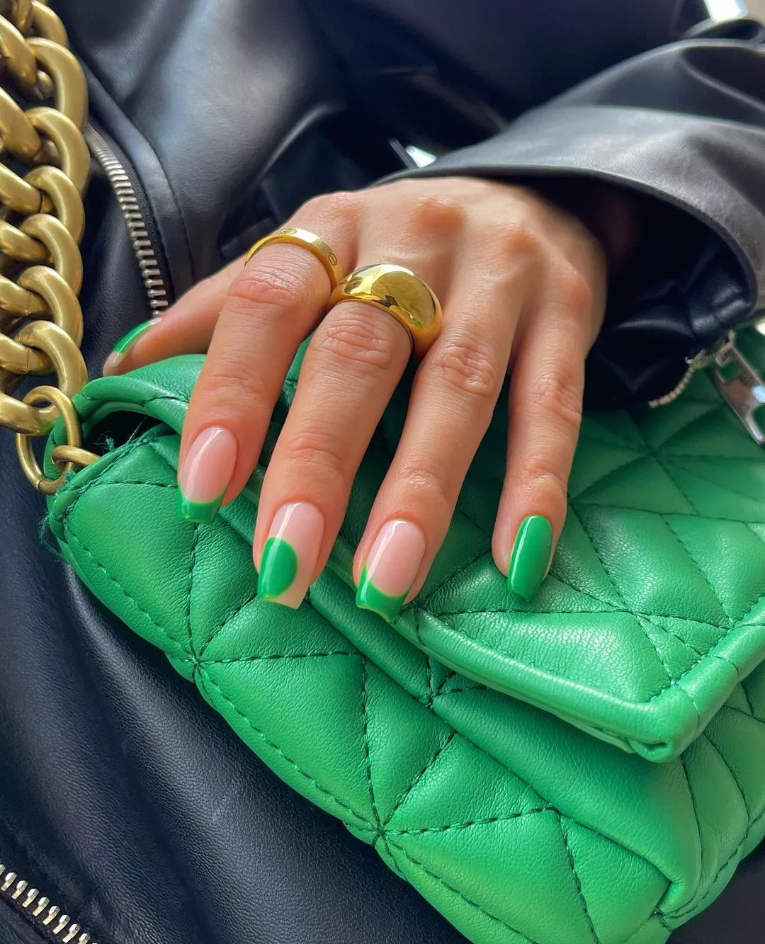 unhas verde pastel