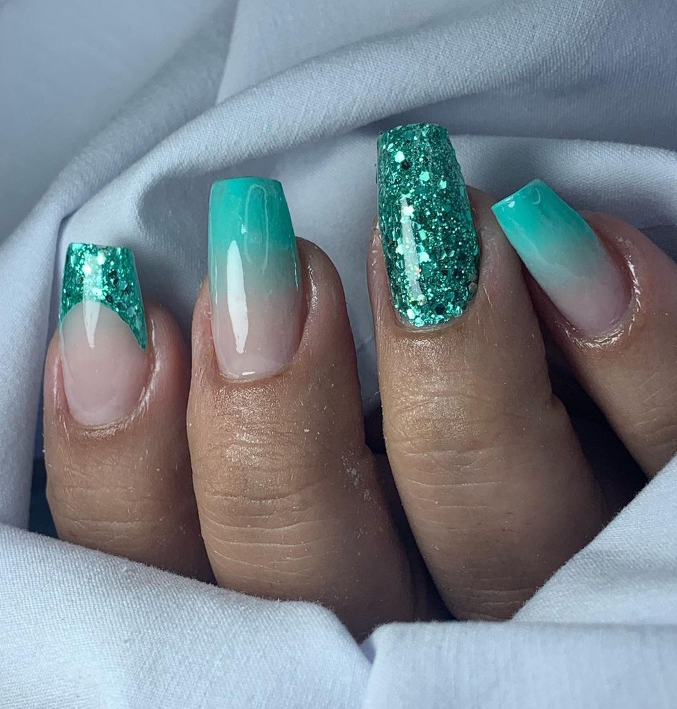 unhas verde lima