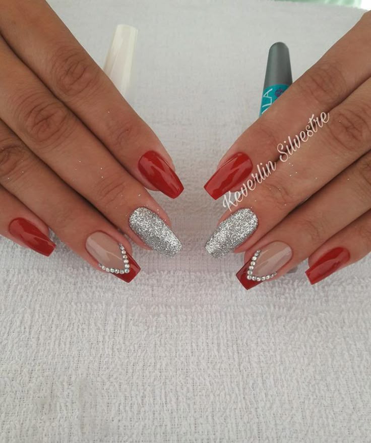 unhas vermelhas decoradas simples