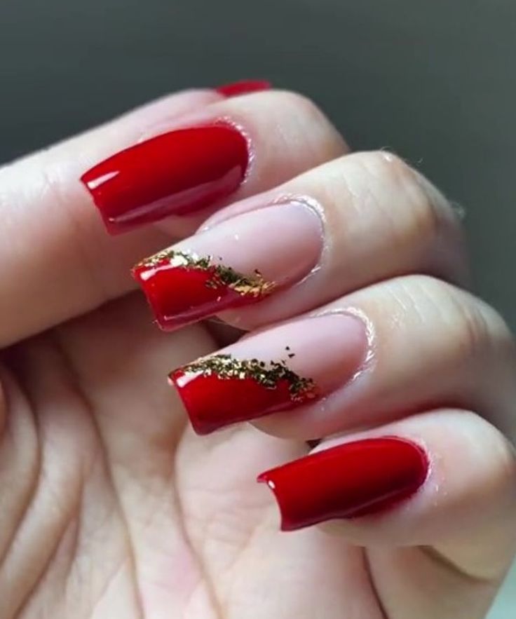 unhas vermelhas vinho