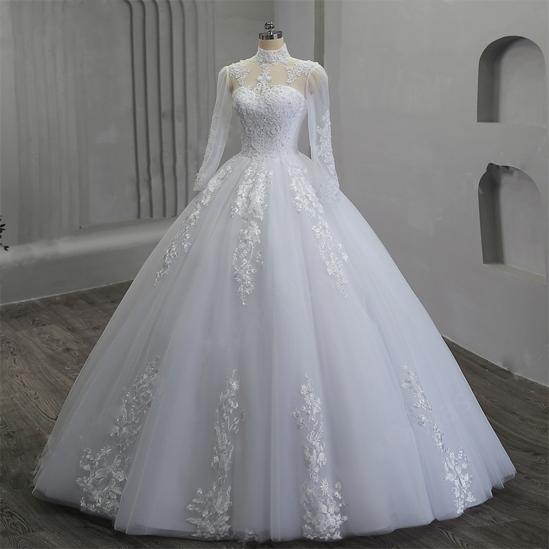 vestido de noiva com sobressaia removível