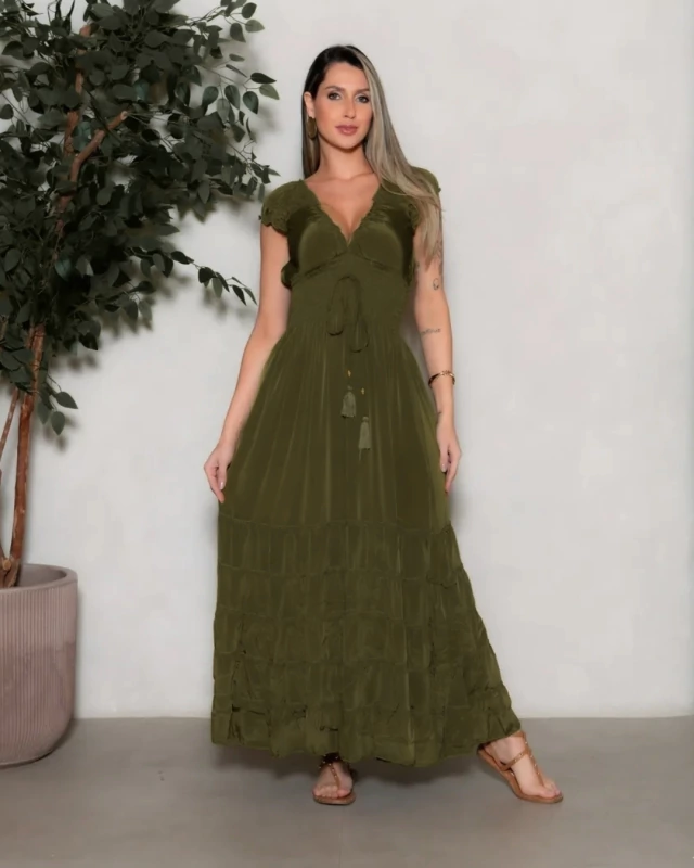 vestido longo de seda minimalista