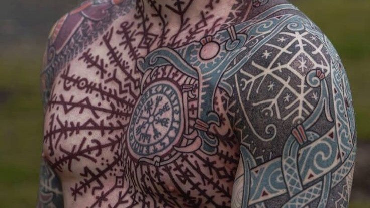tatuagem realista viking